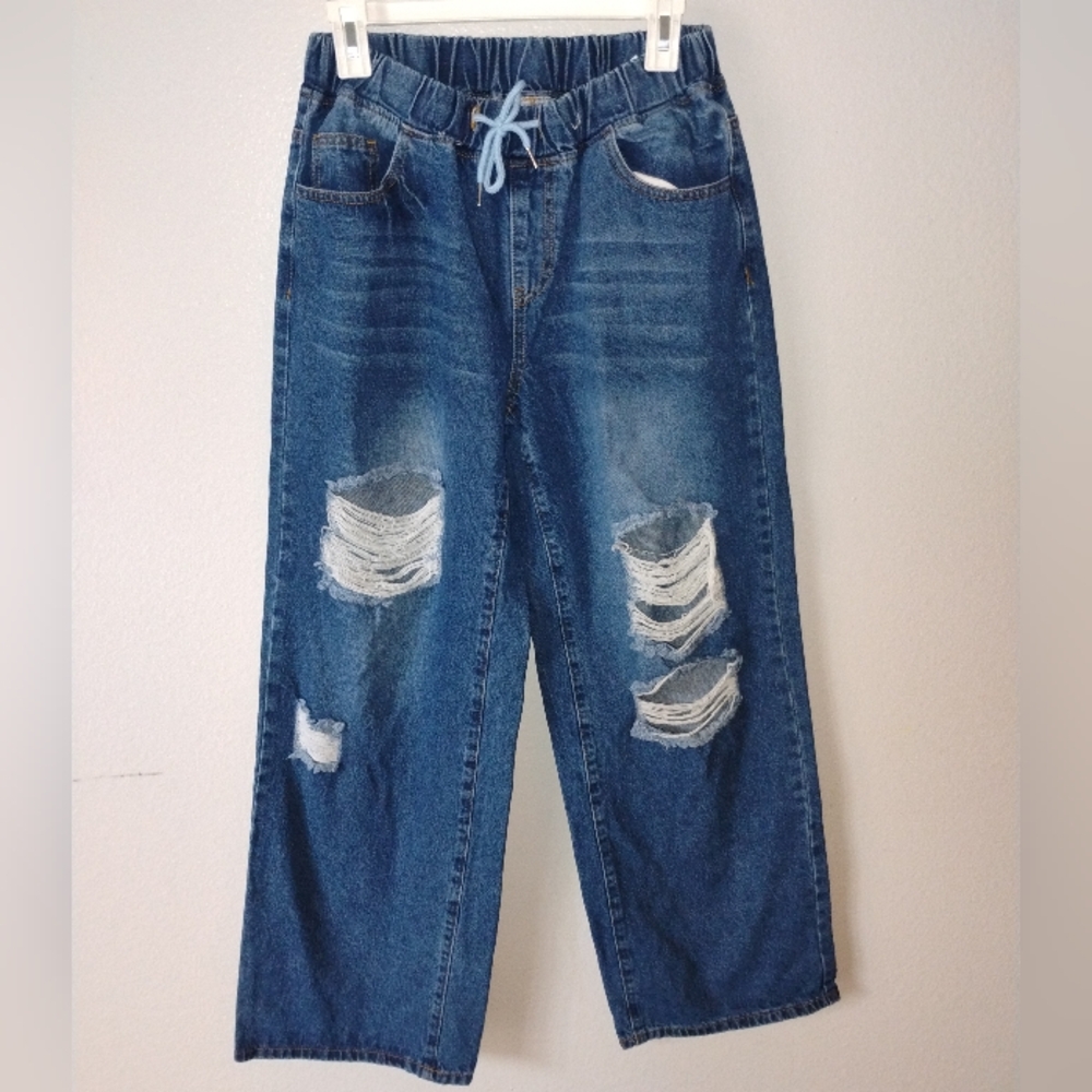 Adorable New Wide Leg Ripped Jeans! Large!!